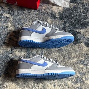 Nike White and Gray Sneakers with Blue Accents